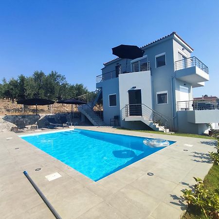 Evilenia Luxury Apartments Kalamata Exterior photo