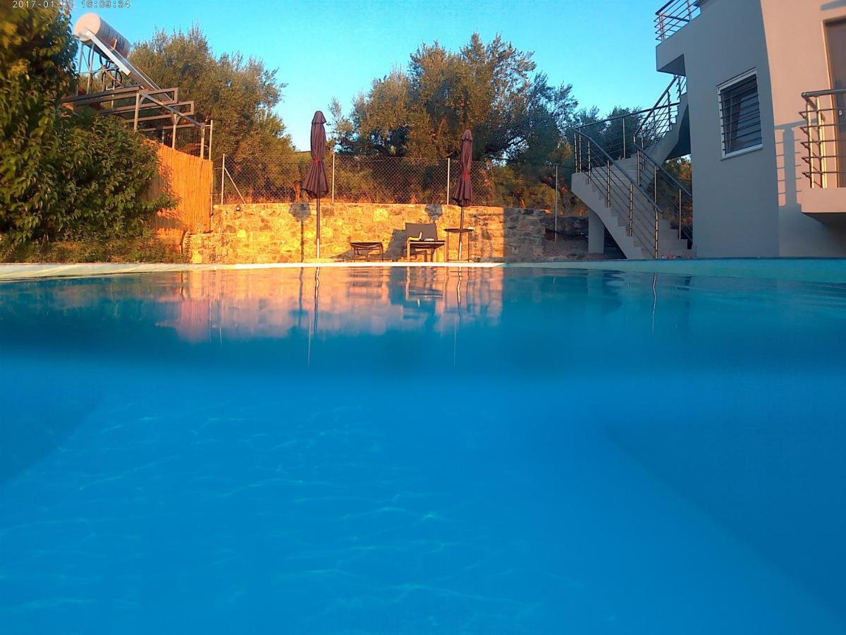 Evilenia Luxury Apartments Kalamata Exterior photo
